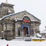 अप्रैल में ‘जनवरी’ जैसा मौसम: चारधाम में बर्फबारी, पहाड़ों में बढ़ी ठंड